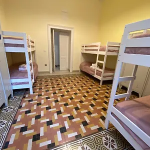  Hostel A I R H1o Italy