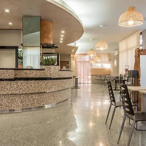 Maris Hotel